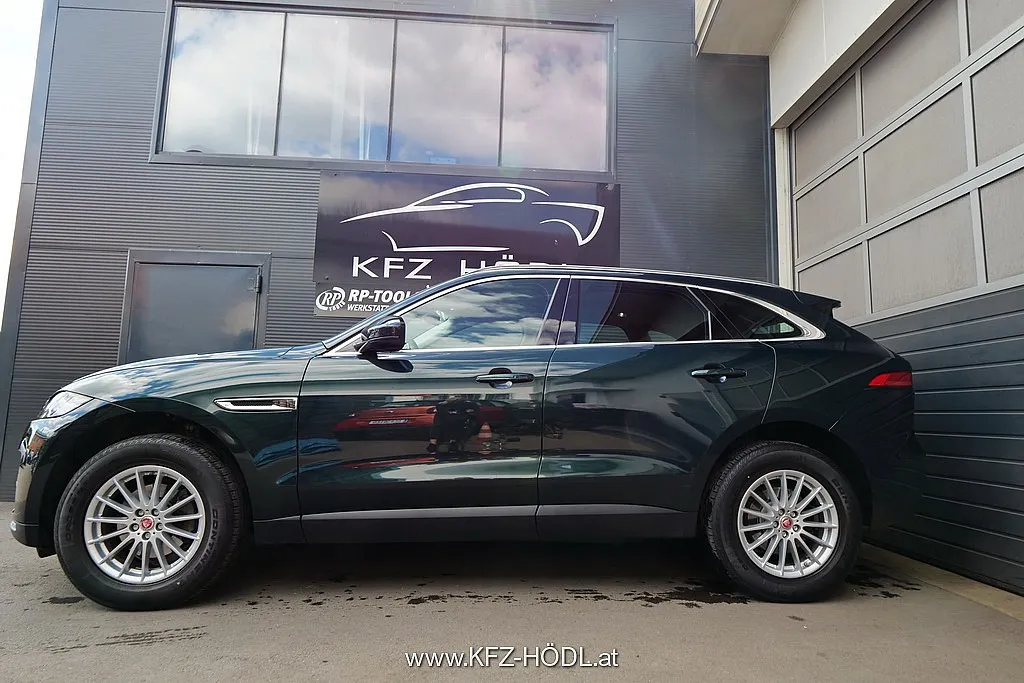 Jaguar F-Pace 25d AWD Prestige Aut. Image 6